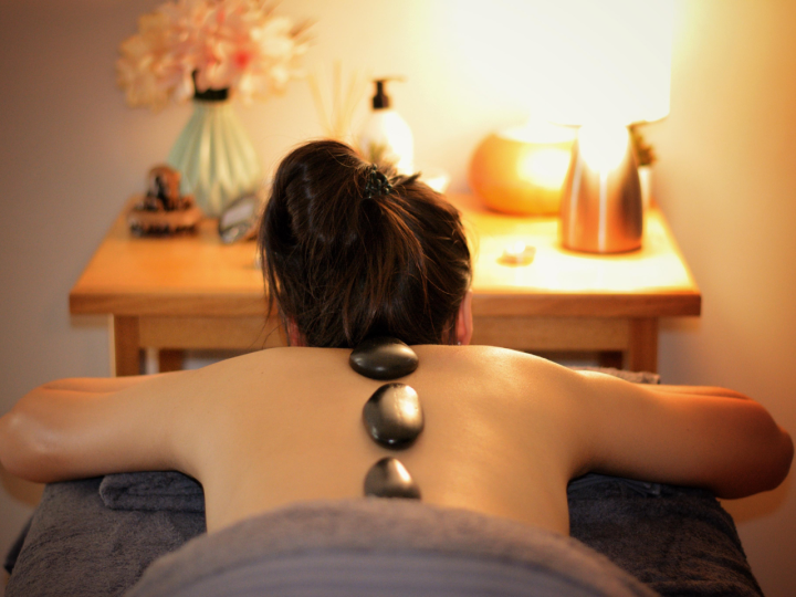 Massage spa hot stone aligarh