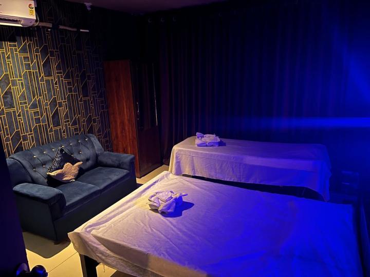 Deep tisse massage spa in aligarh